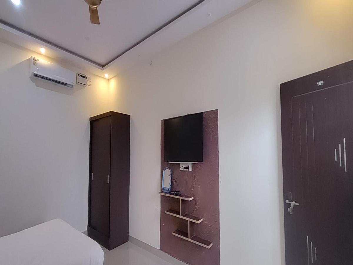 Mg Residency Hotel จิกมากาลูร์ ภายนอก รูปภาพ