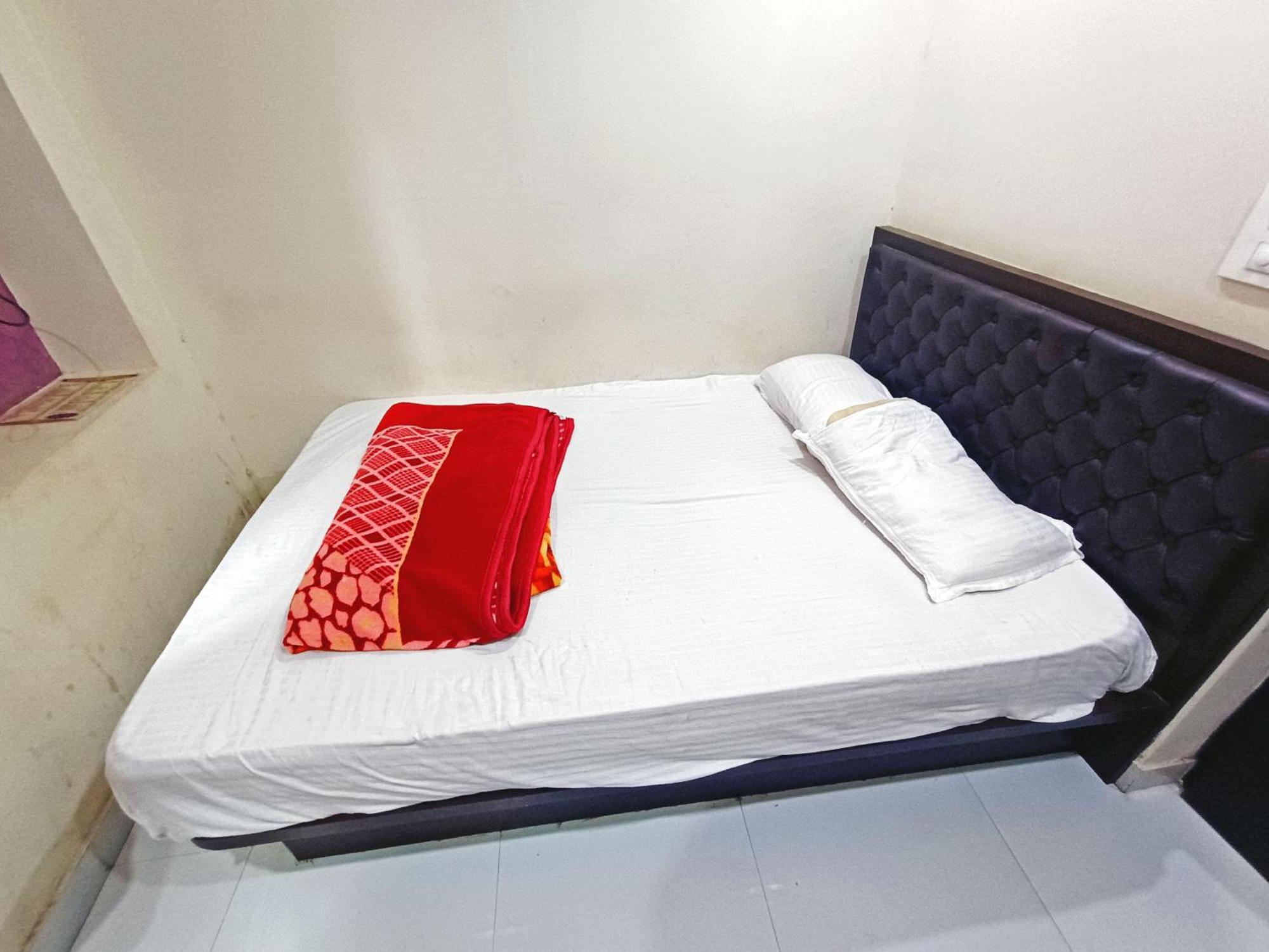 Mg Residency Hotel จิกมากาลูร์ ภายนอก รูปภาพ